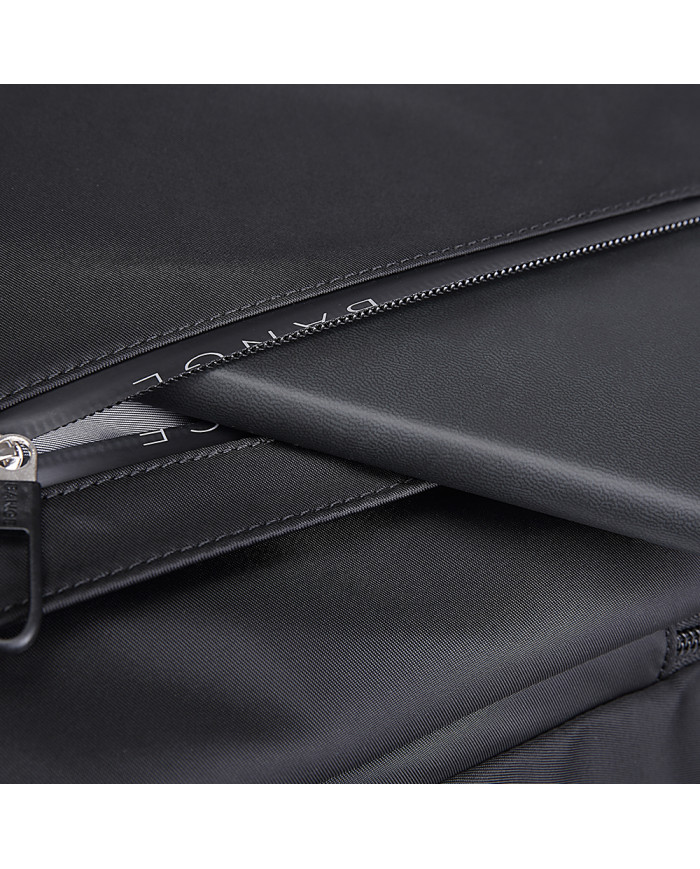 Plecak podróżny kabinowy do samolotu 28L Bange czarny