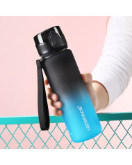 Butelka na wodę Colorfull Gradient 500 ml czarno-niebieska